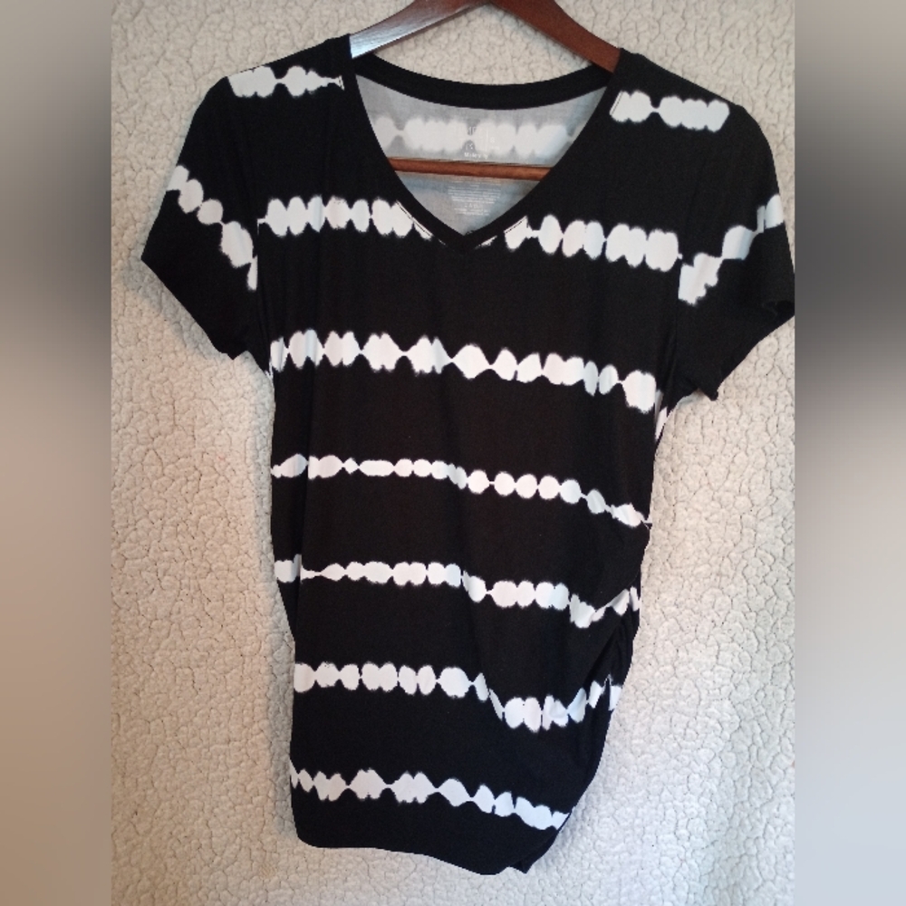 Time And Tru Maternity Fitted Stretch V-Neck B&W Striped S/S Tee Size S 4-6